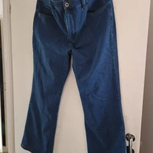 Halara-jeans petite