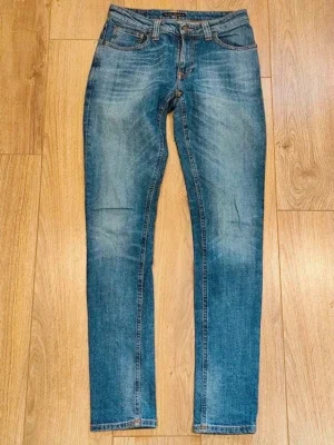 Blå skinny jeans från Nudie Jeans