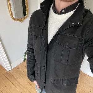 Svart field jacket
