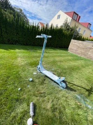 Ljusblå elsparkcykel (Xiaomi 4 lite 2 gen) (kan måla om svart)