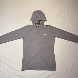 Under Armour Windbreaker