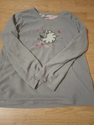 Grå fleece loungewear med fårmotiv