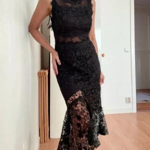 Retro / Vintage lace dress
