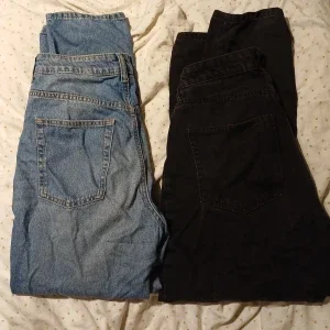 2 Par Mom Jeans Loose Baggy High Waist från H&M