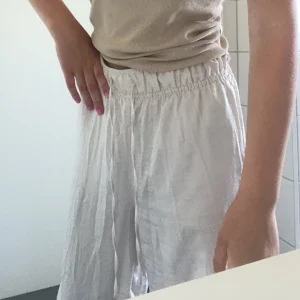 Vita linne byxor