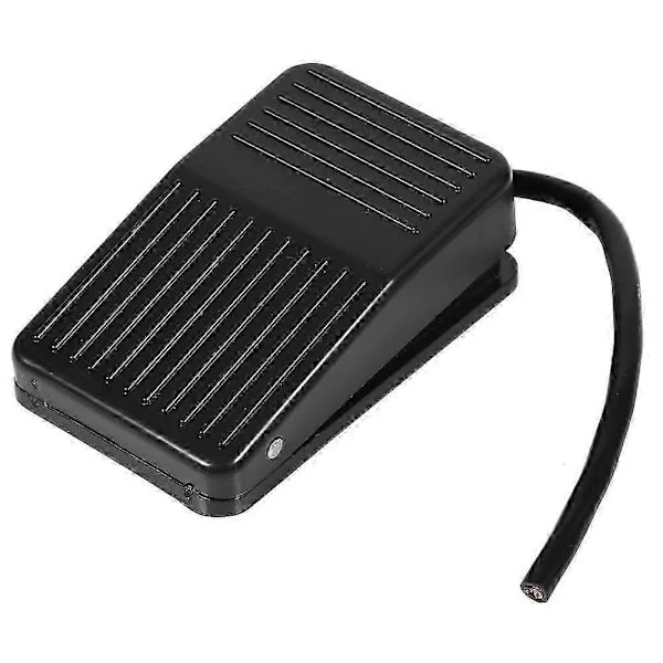 220V / 380V Sähkövirta Muovinen Jalkakytkin On Off Ohjaus Musta Väri 10cm Johto