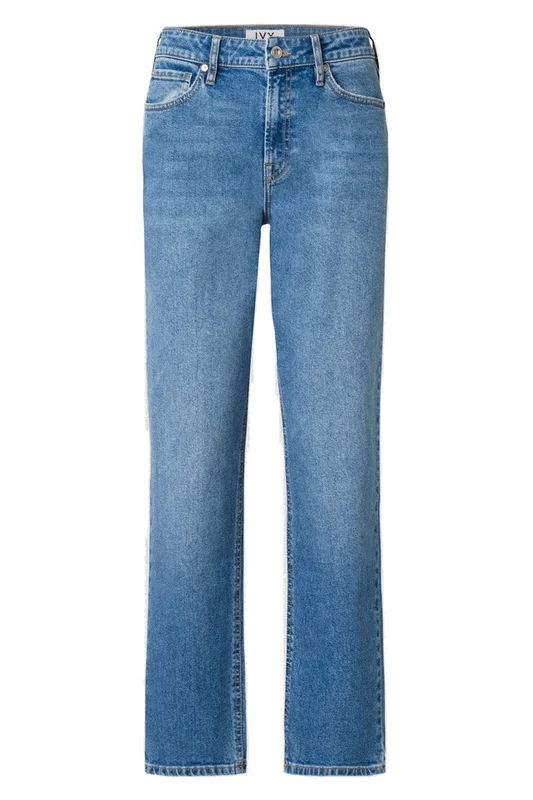 Tonya Jeans Wash Tampa 24