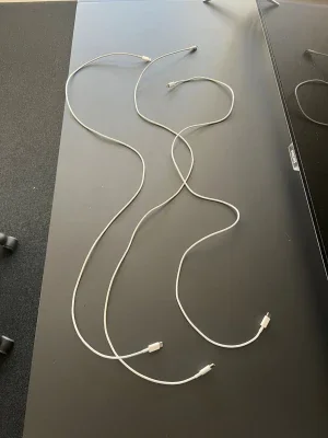 Vit USB-C till Lightning-kabel