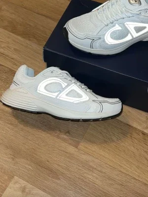 Dior B30