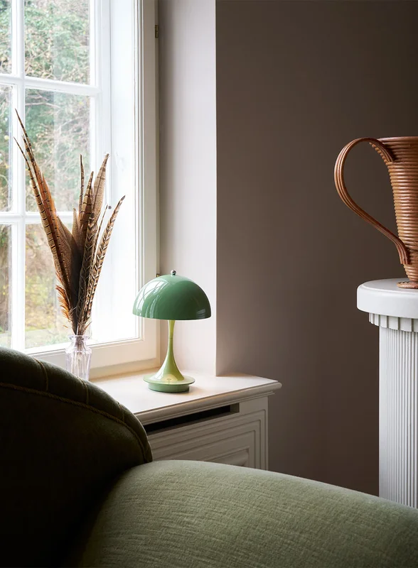 Louis Poulsen Panthella 160 V3 oppladbar opaque - mosegrønn