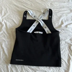 Calvin klein top