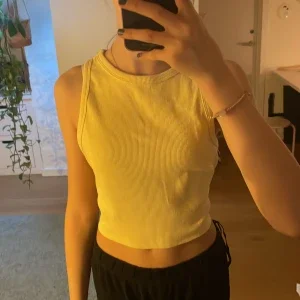 Pastel gult linne