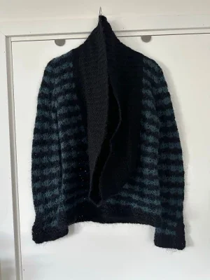 By Malene Birger - stickad blå svart kofta, 100% ull - storlek M
