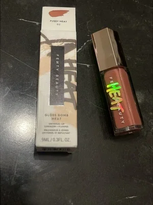 Fenty Beauty Gloss Bomb Heat Fussy
