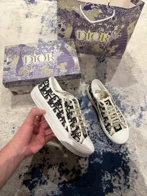 Svarta dior dam skor