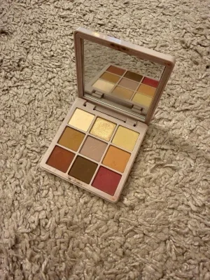 Modern Renaissance ögonskuggspalett