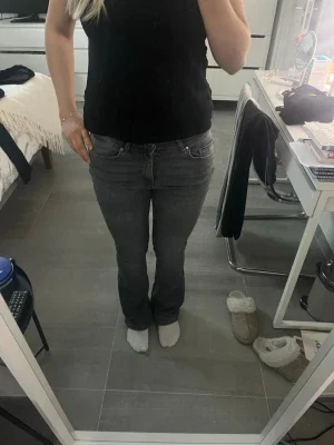 Grå only jeans