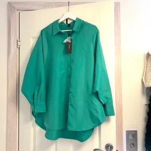 Grön oversized skjorta