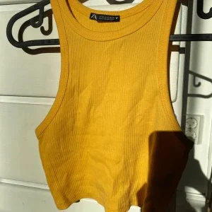 Orange top