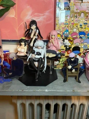 Animefigurer och akrylställ