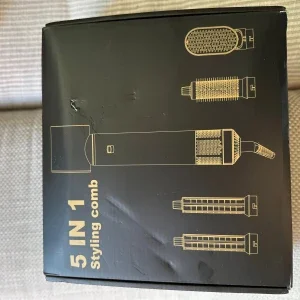 Svarta stickade värmehandskar
