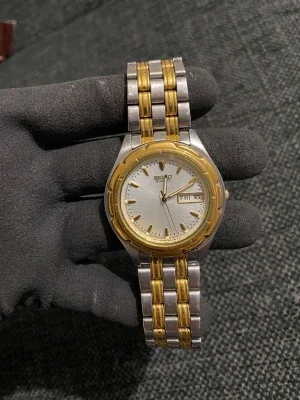 Seiko Quartz two-tone watch (7N43-7071)