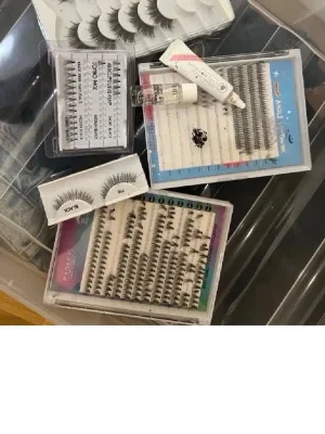 Mix av ögonfranslim och lösfransar