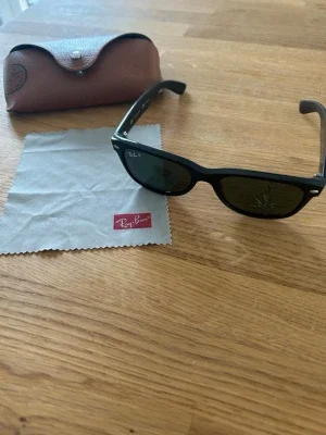 Ray-Ban Wayfarer Classic Polarized