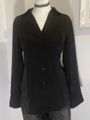 Svart satin skjorta