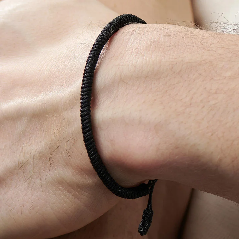 Braccialetto con nodo della fortuna nero per uomini - Braccialetti con cordino