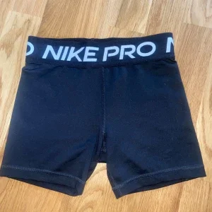 Svarta träningsshorts från Nike Pro