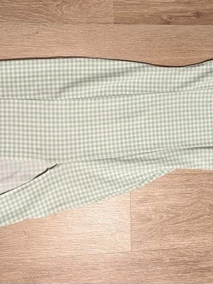 Grön rutig klänning
