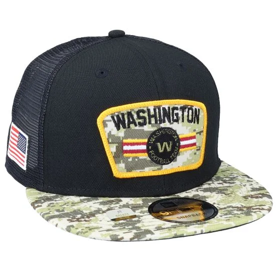 New Era - NFL Svart trucker Caps - Washington Commanders NFL21 Salute To Service 9FIFTY Black/Camo Trucker @ Hatstore