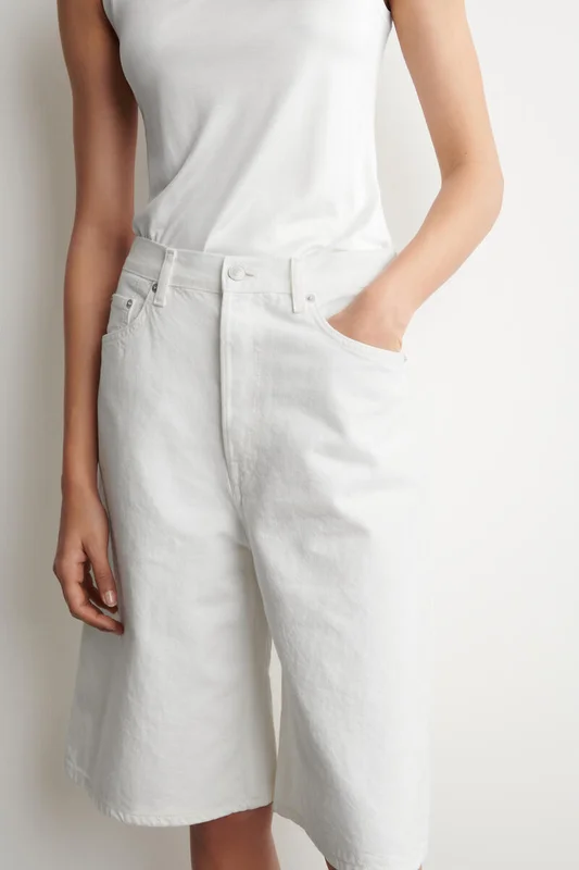 COS Femme Bermuda En Denim in Blanc
