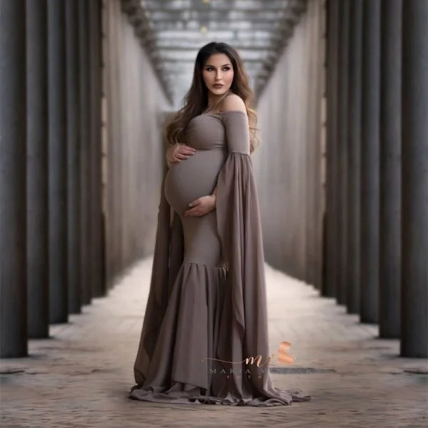 Chiffon graviditetskjole, havfrue-stil, off-shoulder, faldne ærmer, figursyet fotograferingskjole (XL, Brun)