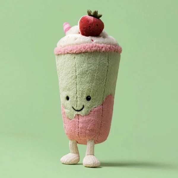 Jellycat Shanghai Exklusiv Berrity Latte (Strawberry Matcha Latte)