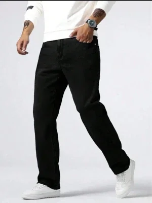 Svarta raka jeans herr