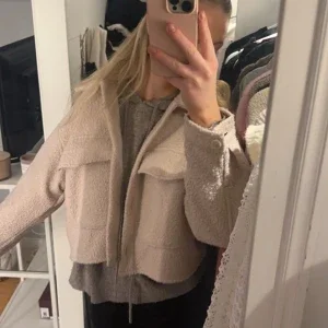 Beige kappa