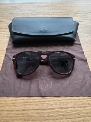 Persol Solglasögon