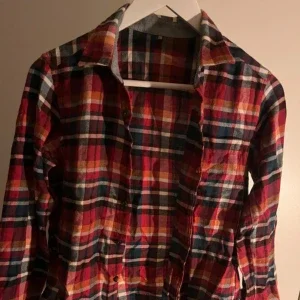 Ruitig skjorta från UNIQLO