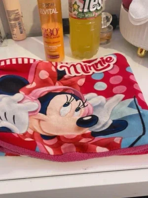 Mjuk fleecefilt med Minnie Mouse