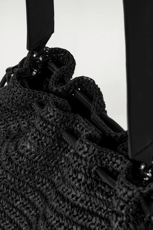 COS Women's Bolso De Mano Cavatelli Efecto Rafia in Negro