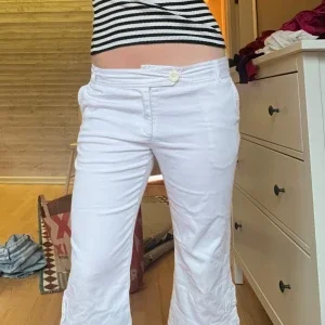 Vita capribyxor