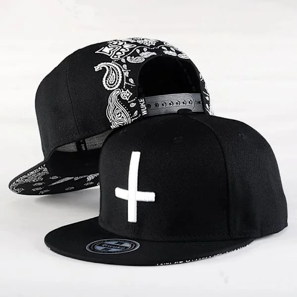 Flade kasketter til mænd og kvinder Hip Hop dans cool hip hop kasketter Broderede kors baseballkasketter Casual mode street hipster kasketter sort