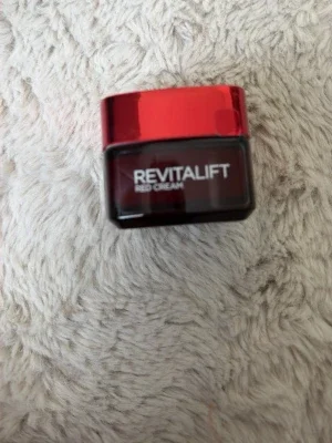Revitalift Red Cream ansiktskräm