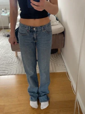 Blå raka jeans från abrand jeans