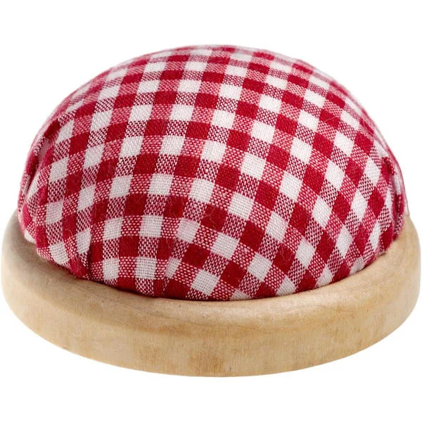 Runt bord - Nåldyna med ljus träkant, färg: röd och vit (rutigt mönster).
