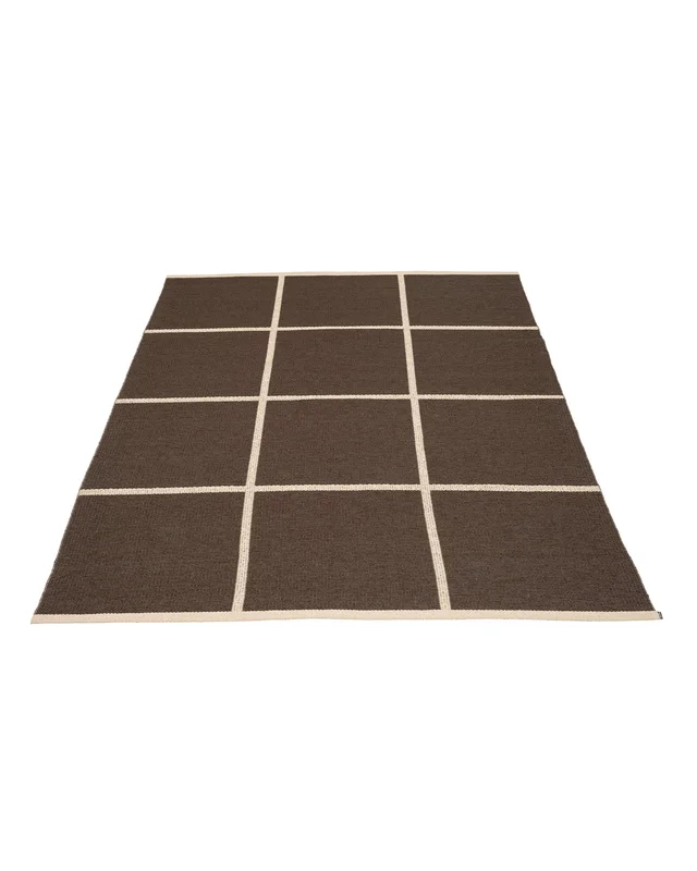 Pappelina CRISS Dark Brown - Area Rug Plastic Rugs 180 x 260 cm
