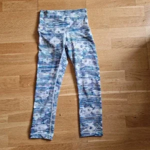 Lululemon cropped