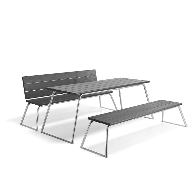 Møbelgruppe, 1 bord, 2 parkbenker (1 med og 1 uten ryggstøtte)